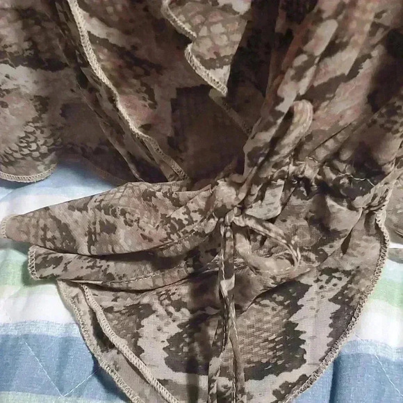 ☆☆☆Divided long sleeve blouse - Picture 2 of 9